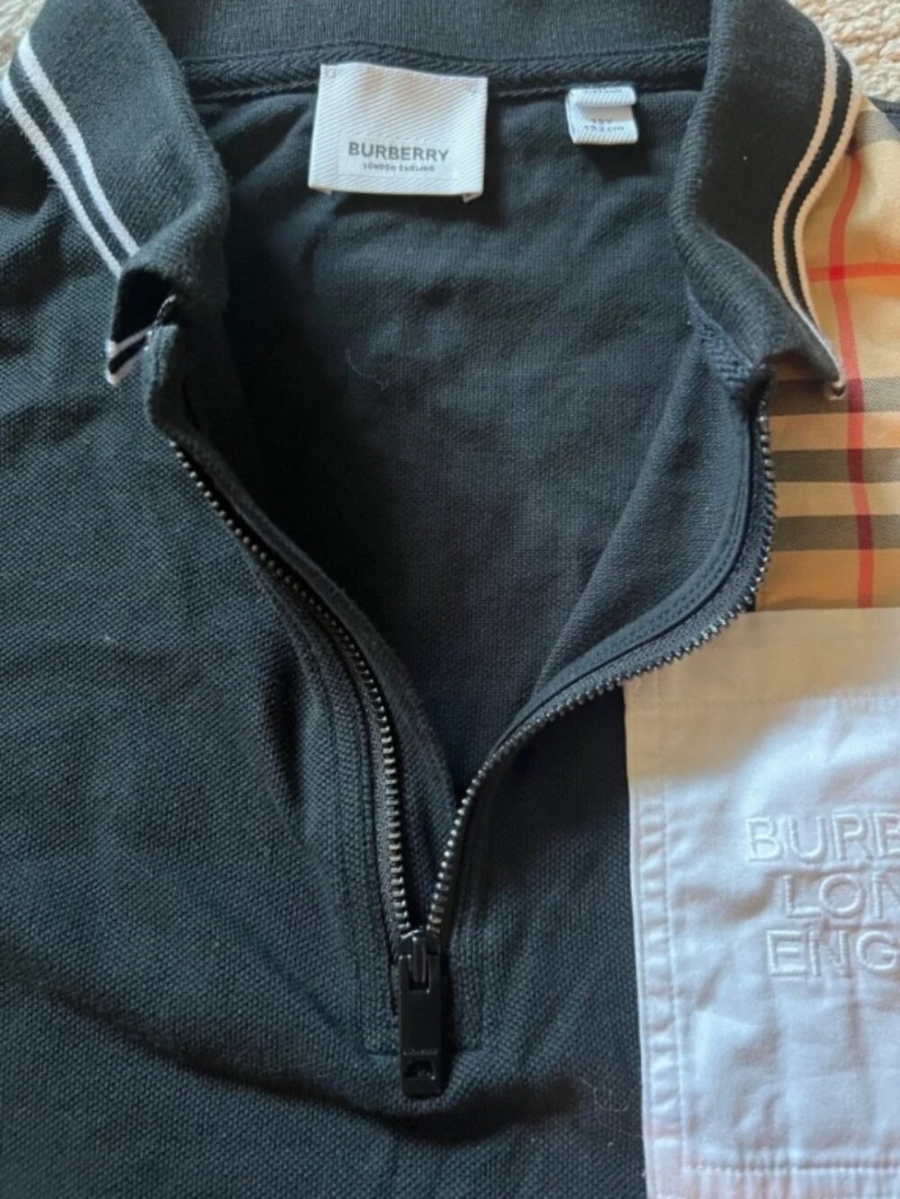 Authentic Burberry Boys Black & Beige Logo Polo Shirt Boys 12 - Picture 6 of 9
